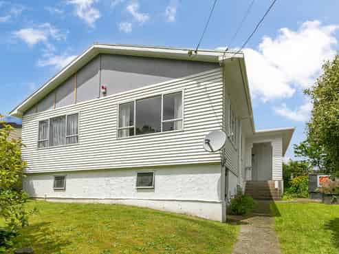 18 Sunshine Avenue, Karori