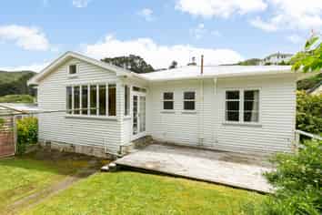 18 Sunshine Avenue, Karori
