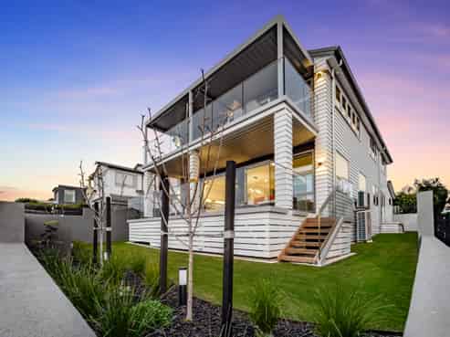 24 Tarawera Terrace, Saint Heliers