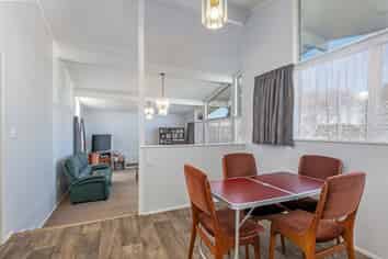 4 John F Kennedy Drive, Milson