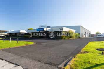 High Profile on Lambie Drive