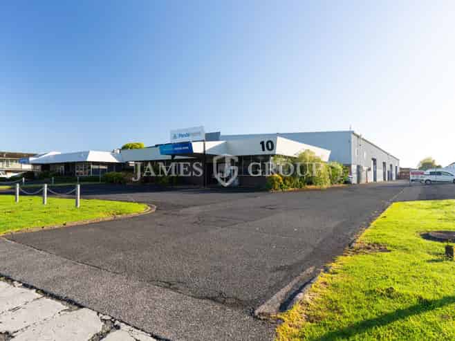 High Profile on Lambie Drive