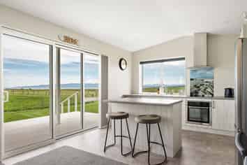 5 Surrey Street, Orepuki