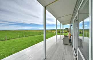 5 Surrey Street, Orepuki