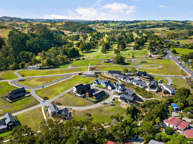 8 Hirere Road, Whitford