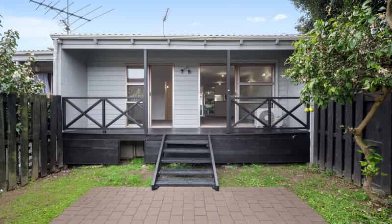 4/25-A Vine Street, Mangere East