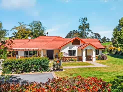 1637A State Highway 30, Horohoro