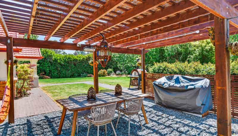 1637A State Highway 30, Horohoro