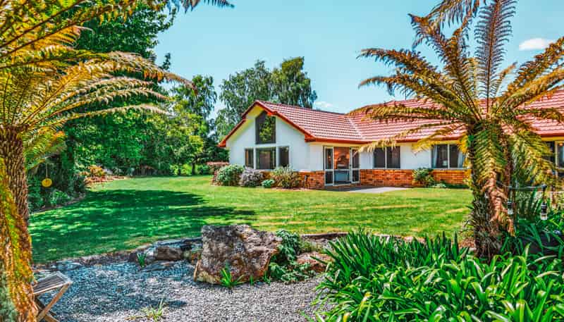 1637A State Highway 30, Horohoro