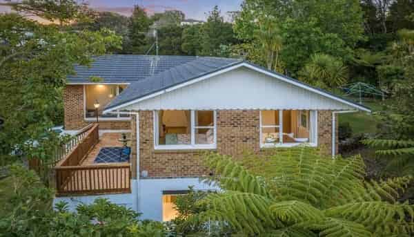 30 Heathcote Road, Castor Bay