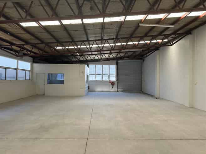 CBRE | Refurbished Warehouse + Yard