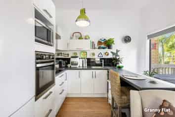 21 Cochrane Avenue, Arkles Bay