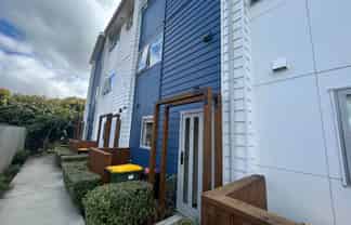 9/8 Yeovil Road, Te Atatu Peninsula