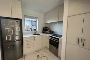 9/8 Yeovil Road, Te Atatu Peninsula