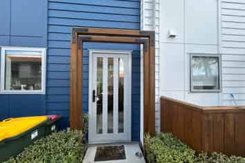 9/8 Yeovil Road, Te Atatu Peninsula