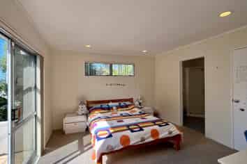 1/27 Leicester Parade, Somerville