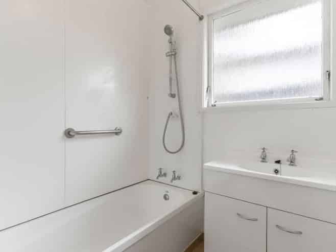 51 Easton Park Parade, Glenfield