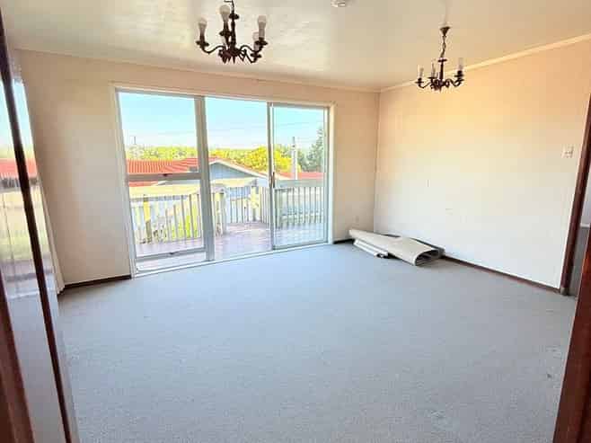 51 Easton Park Parade, Glenfield