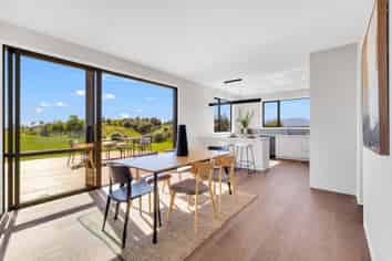 289 Bronte Road West, Mahana