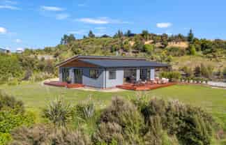 289 Bronte Road West, Mahana