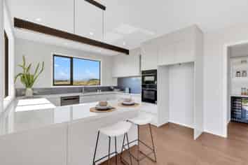 289 Bronte Road West, Mahana