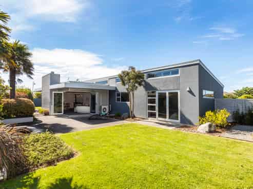 4 Bernadette Street, Aidanfield