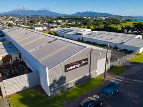 Large Standalone Warehouse & Yard