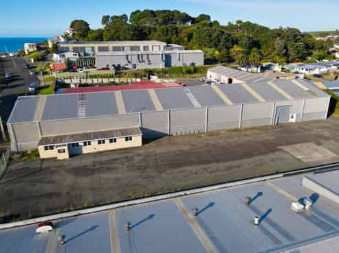 Large Standalone Warehouse & Yard
