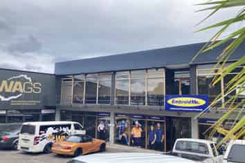 Showroom or Office - Priced Just Right