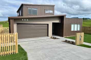 80 Omahina Street, Raglan