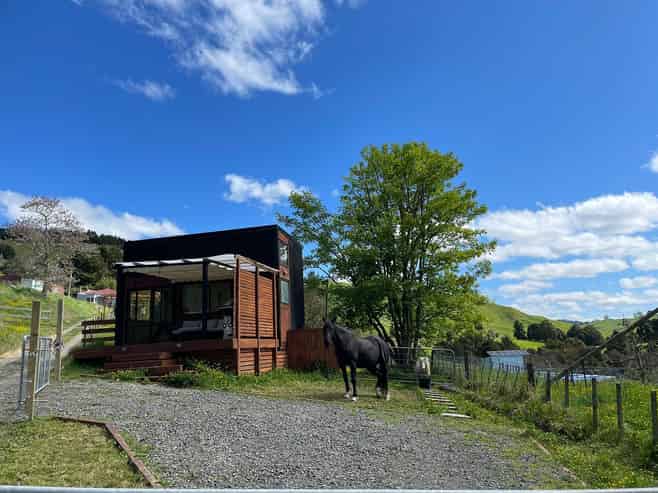 677 Hikumutu Road, Hikumutu