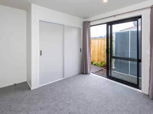 6 Exchange Street, Ebdentown