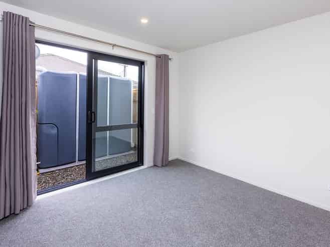 6 Exchange Street, Ebdentown