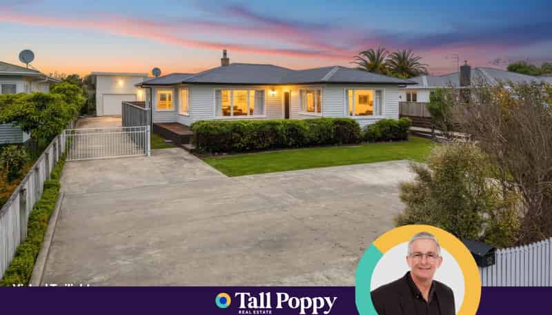 12 Belvedere Crescent, Takaro