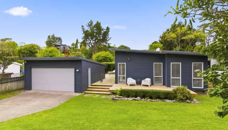 7 Forest Road, Raumati South