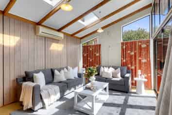 8 Brennan Place, Hillcrest