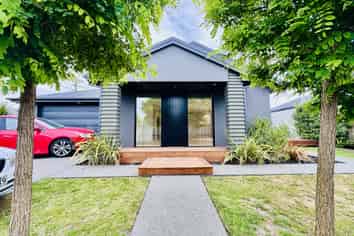 97 McFaddens Road, Saint Albans