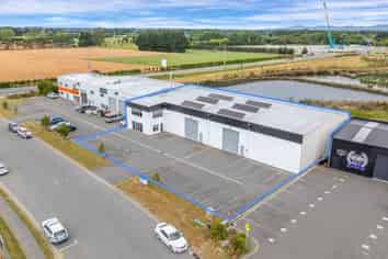 Vacant & Ready to Go! Own & Occupy 