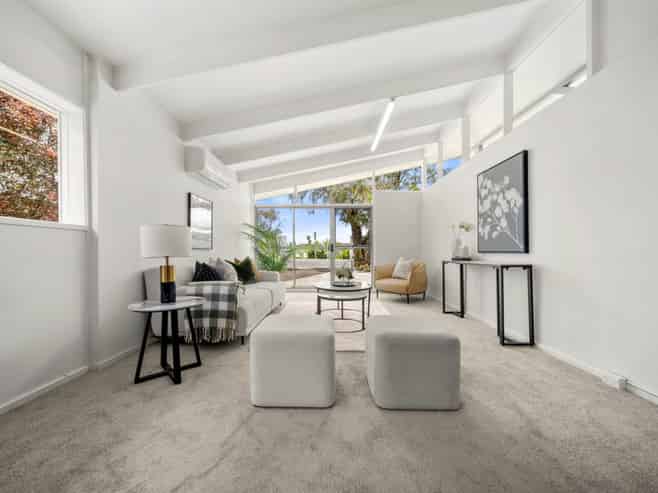 500 East Coast Road, Windsor Park