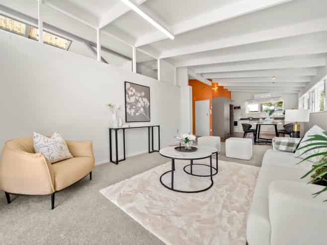 500 East Coast Road, Windsor Park