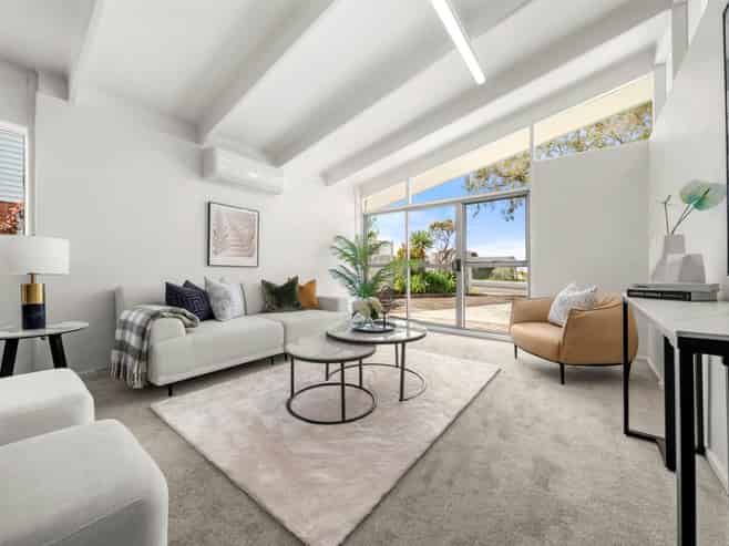 500 East Coast Road, Windsor Park