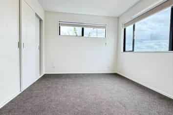 3/29 Crown Crescent, Otara