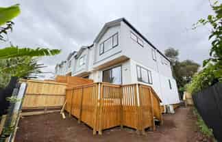 7/29 Crown Crescent, Otara