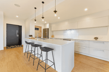 10 Sabine Drive, Richmond