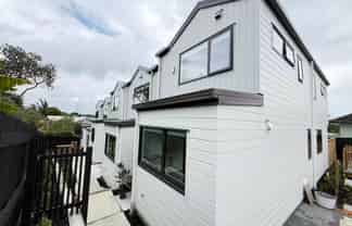 4/29 Crown Crescent, Otara