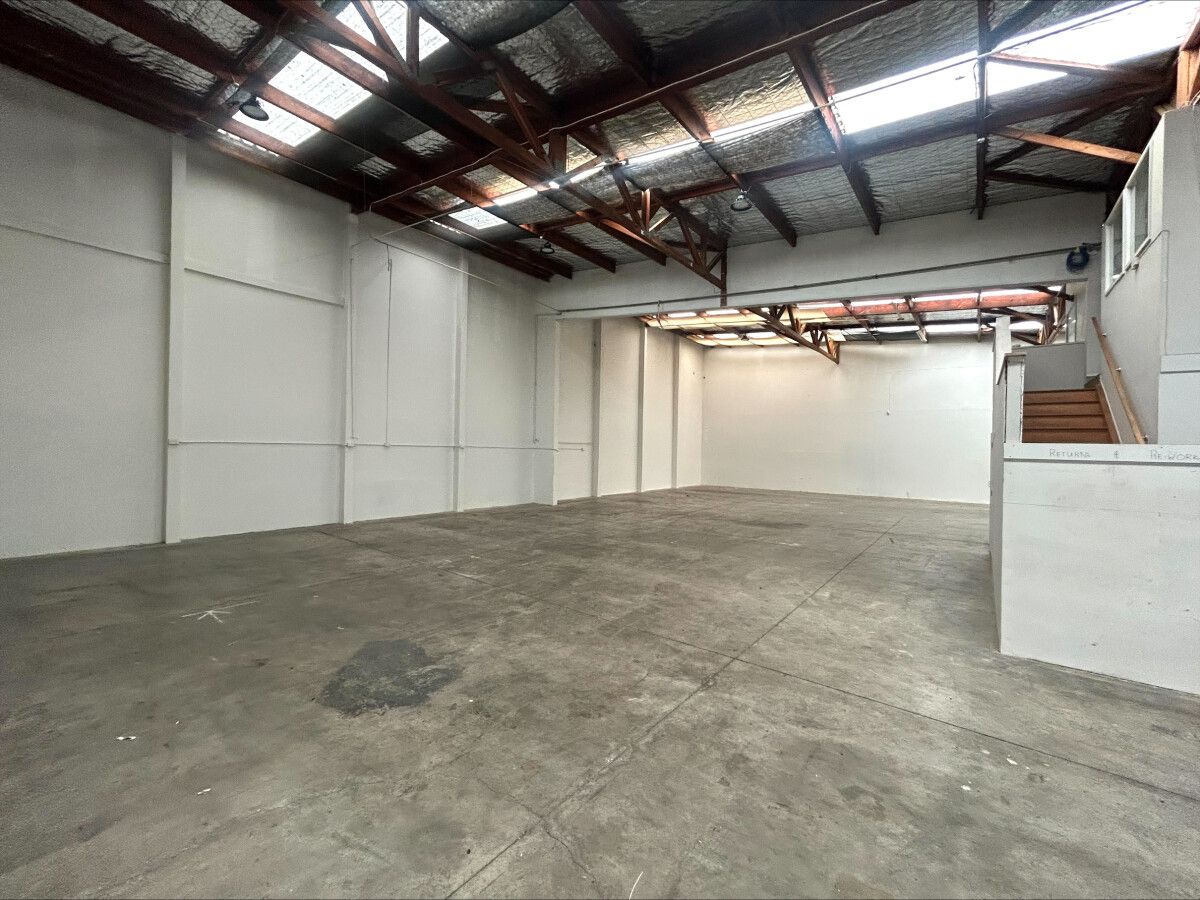 Functional Wiri Industrial - 2 Roller Doors - Ansicht 3