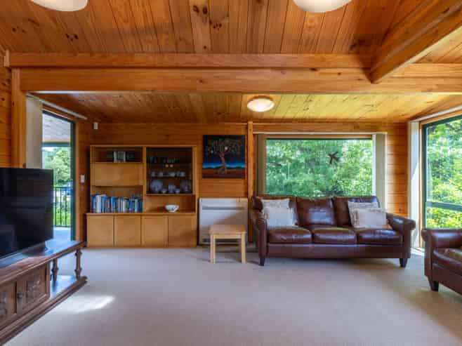 6 Fiesta Grove, Raumati Beach