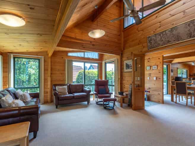 6 Fiesta Grove, Raumati Beach