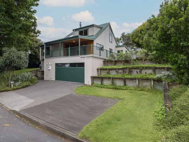 6 Fiesta Grove, Raumati Beach