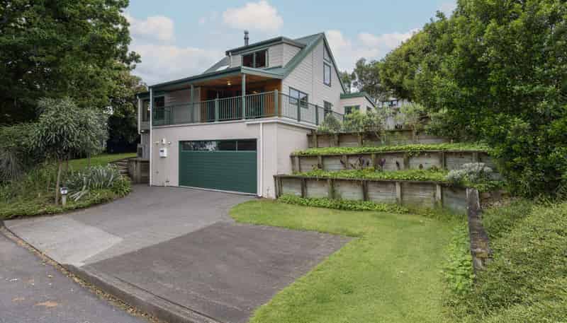 6 Fiesta Grove, Raumati Beach